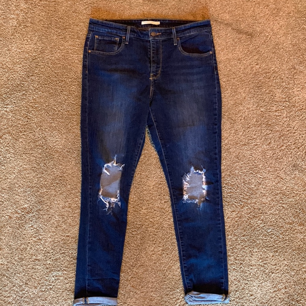 Levi’s dark denim cropped jeans